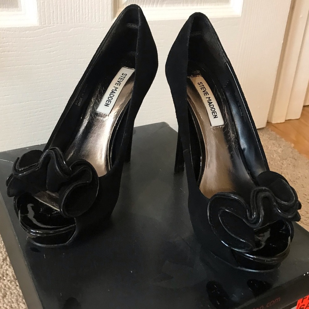 Steve Madden Suede Heels